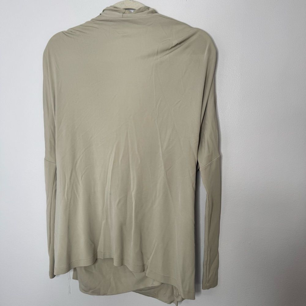 MM Lafleur faux wrap blouse in light beige size medium - Picture 7 of 7